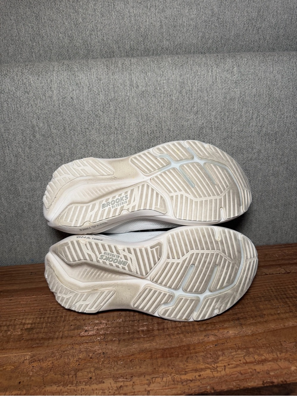 Brooks Glycerin 23 White Running Shoes Sneakers Women’s 6.5 - Picture 2 of 5